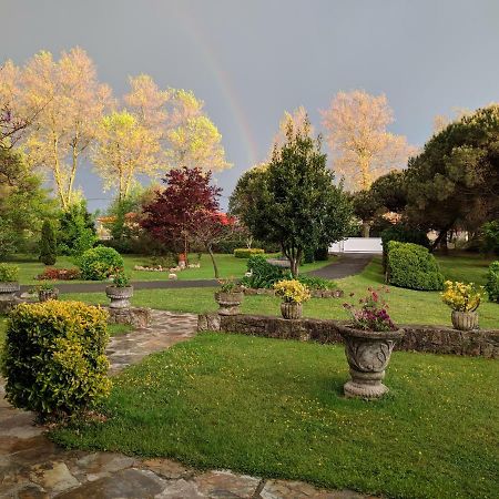 Posada La Merced Лоредо Екстериор снимка